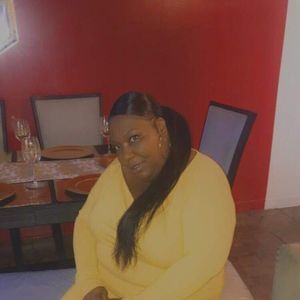 Meet your Posher, Nakeya